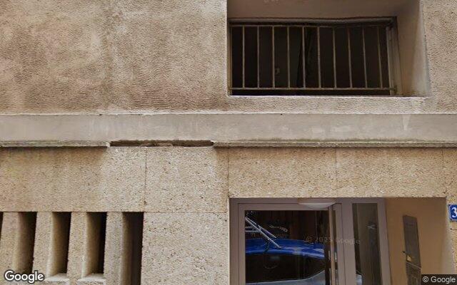 Façade : 18 /20 Cours Sextius, Aix-en-Provence